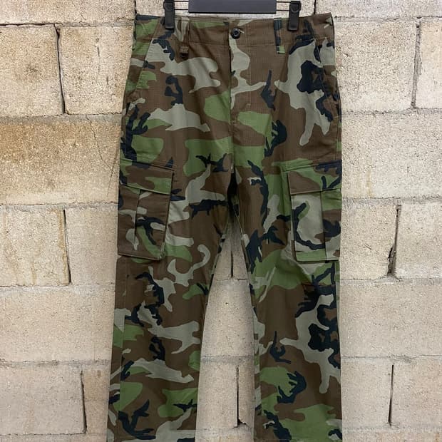 나이키 SB 카모 팬츠