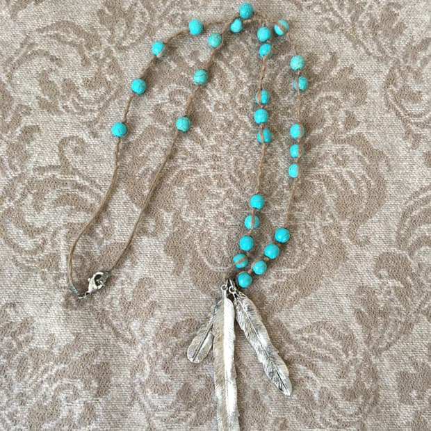 feather pendent necklace