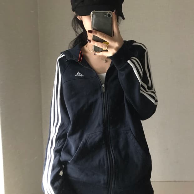 아디다스 검흰 후드집업