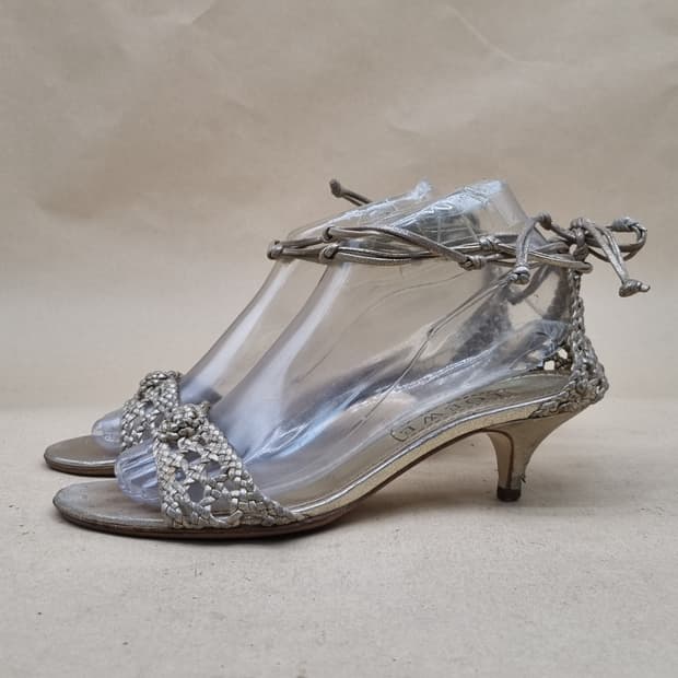 로에베 골드레이서245 굽6.5