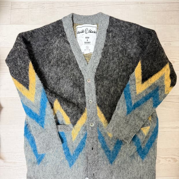 블랙아웃 리오버 가디건