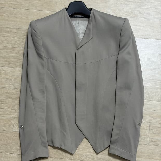 (유일매물) 율리우스 22ss 새틴 크롭 라이더 자켓