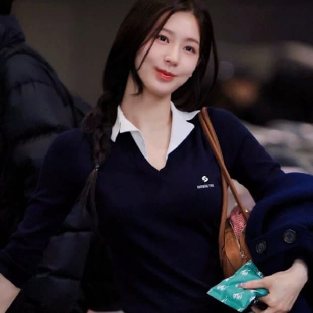 슈슈통 니트 카라티 8사이즈