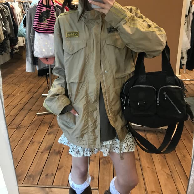 아디다스 베이지 바람막이 자켓 