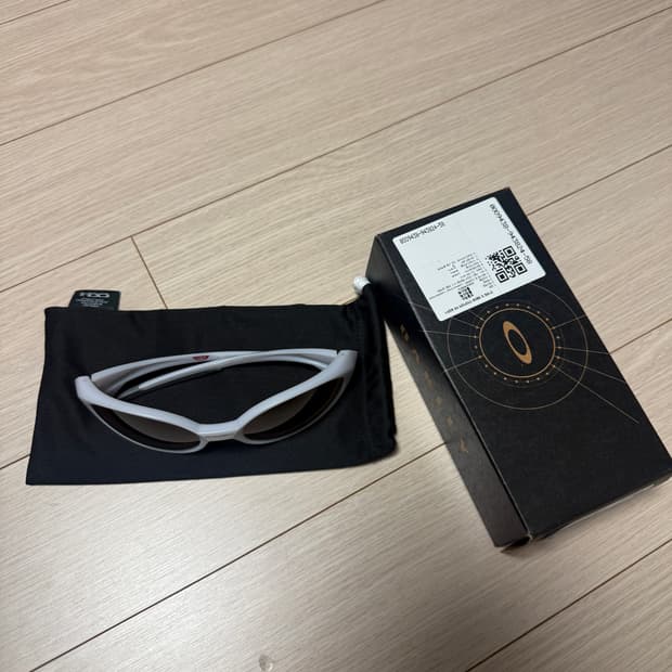 오클리 아이자켓 리덕스 화이트