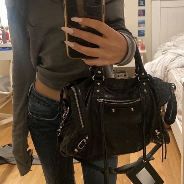 발렌시아가 시티백