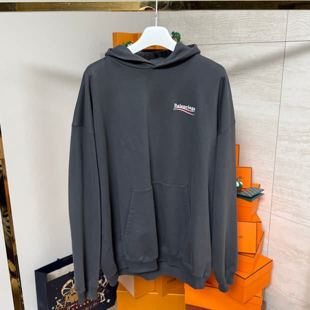 [S사이즈]발렌시아가 폴리티컬 웨이브로고 자수 후드티