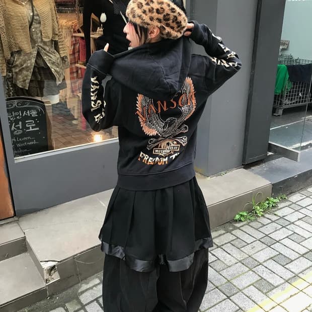 Vanson Embroidery Hood Zip-Up