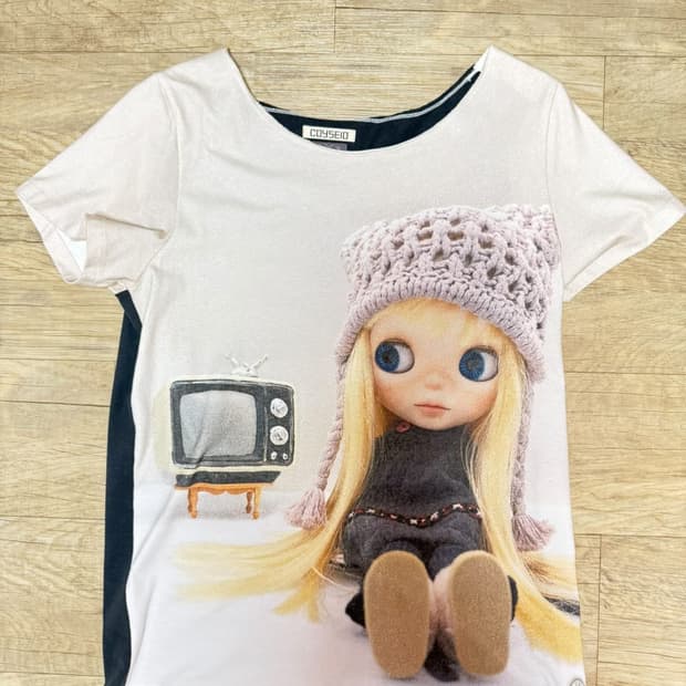 COYSEIO X BLYTHE GRAPHIC ONE PIECE CHARC