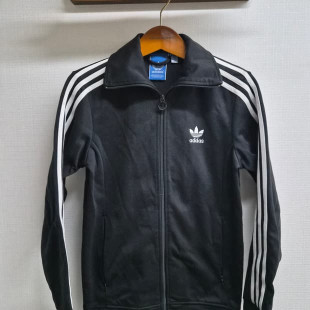 95) 아디다스 유로파 져지 블랙 팝니다