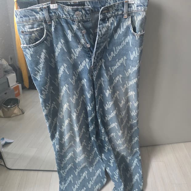 [상태최상]발렌시아가 올오버 팬츠 M(bts정국 착용 동일)