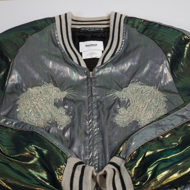더블렛 홀로그램 수베니어 봄버자켓