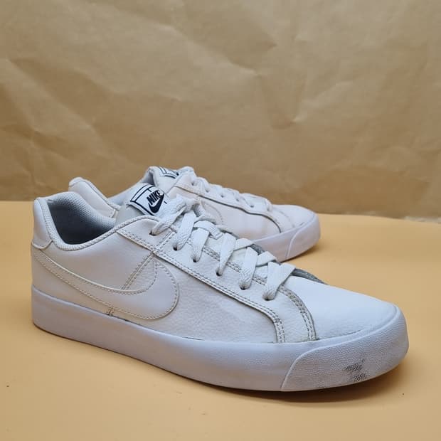 나이키 코트 로얄 AC 남성스니커즈275