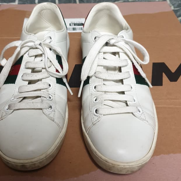 구찌 벌꿀 스니커즈 화이트 36 (230) 