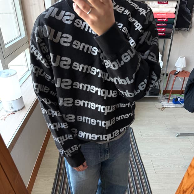 슈프림 레터링 맨투맨