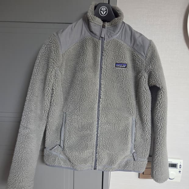 파타고니아 레트로 플리스 자켓 그레이