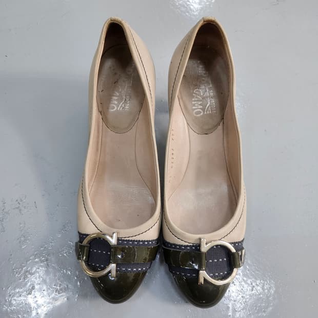 5 페라가모 키튼 힐 펌프스 0408Y