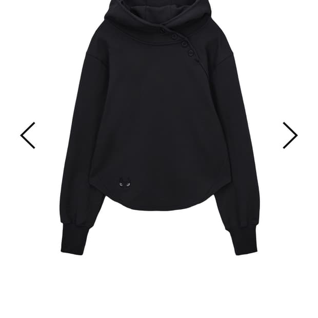 Hugging Button-up hoodie (black)