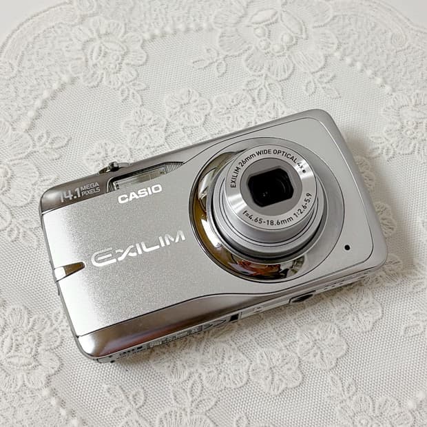 카시오 엑슬림 Z550 실버 차정원 채영 디카