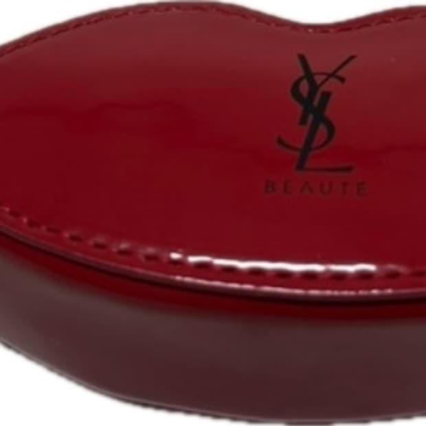 입생로랑 입술파우치