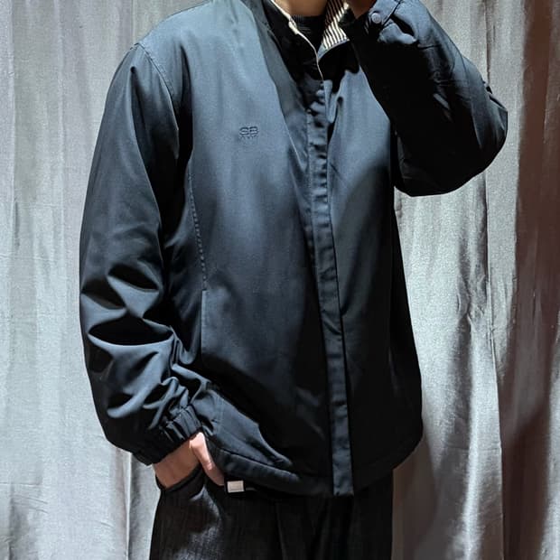 XL 발렌시아가 심볼로고 블랙 폴리쉘 자켓