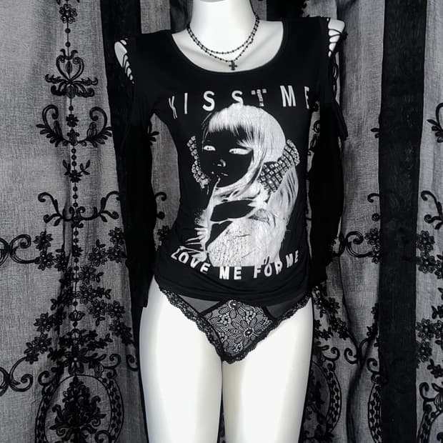 black cut-out graphic long sleeve t-shir