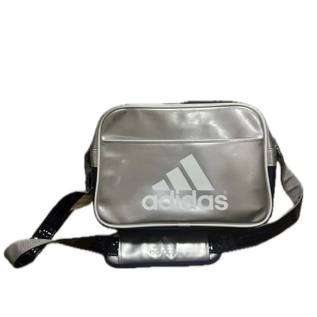 아디다스 실버 에나멜백