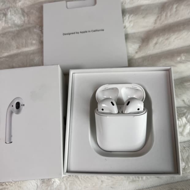 에어팟 2세대 (유선충전 모델)