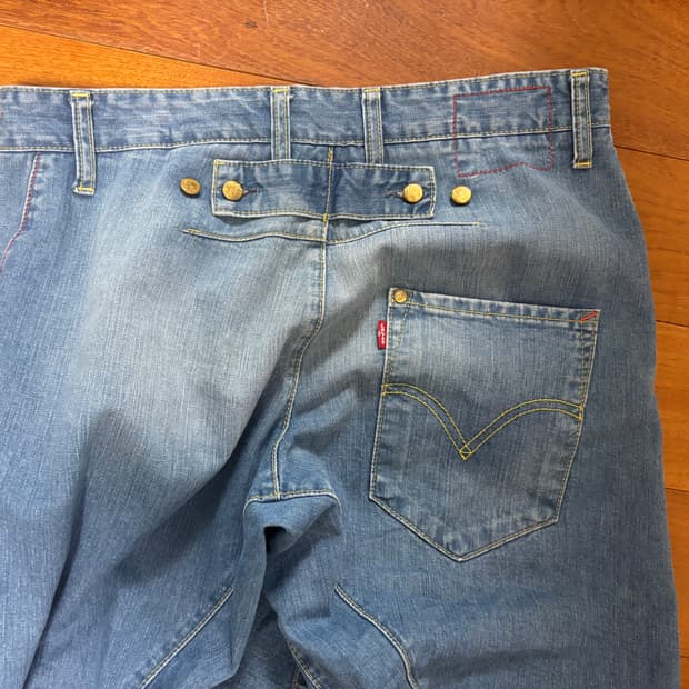 리바이스 엔지니어드진 데님