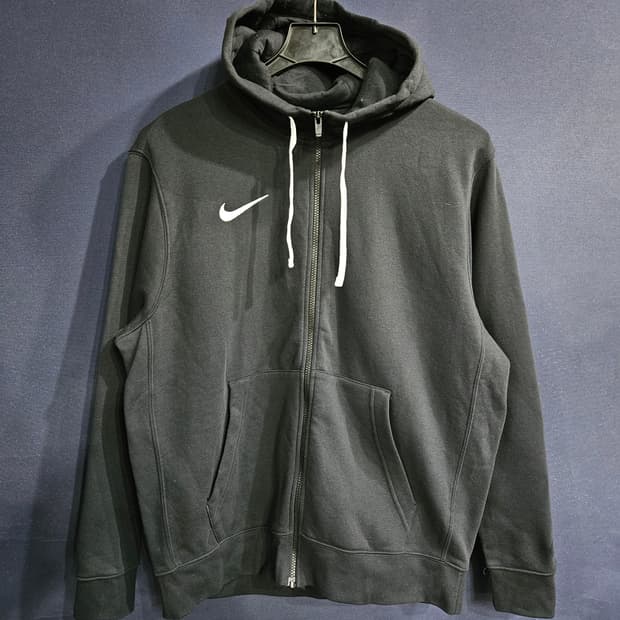 나이키 자수로고 블랙 남성 110 기모 후드집업 