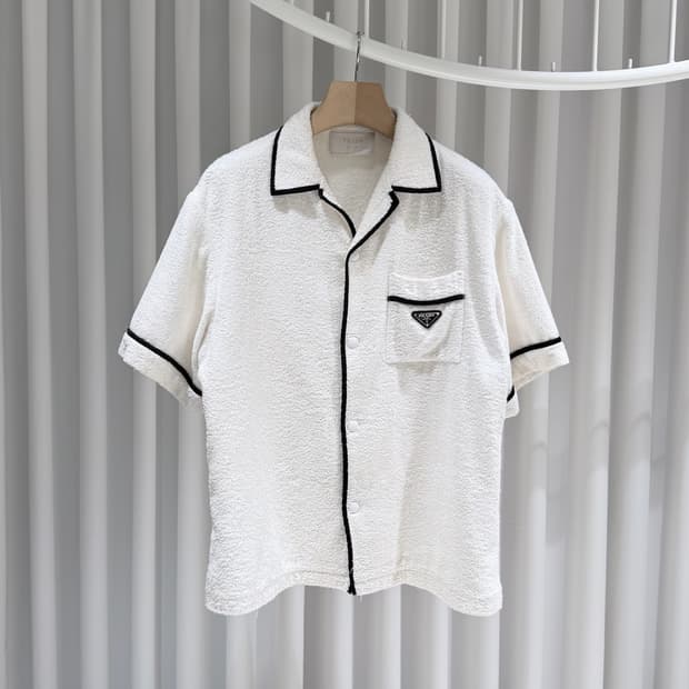 (S/L) / 프라다 삼각로고 테리 코튼볼링 반팔셔츠 화이트