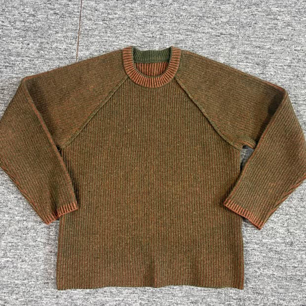 아더에러 니트 팝니다