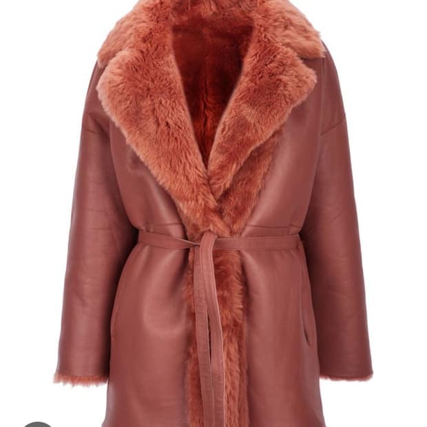 새상품 바네사브루노 아떼 양가죽 양면 무스탕