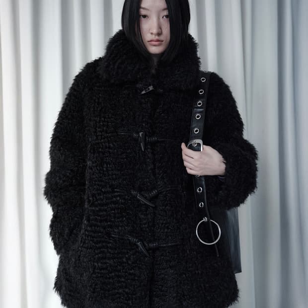 생긴스튜디오 퍼 자켓 블랙