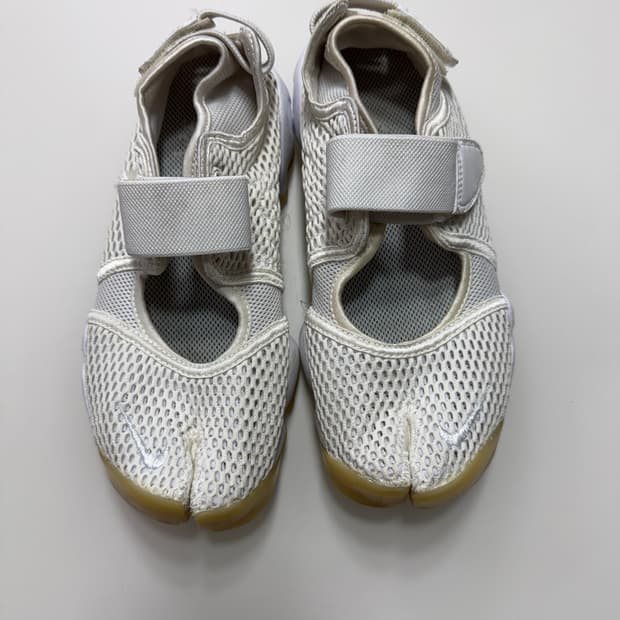 나이키 에어리프트 화이트 230 판매