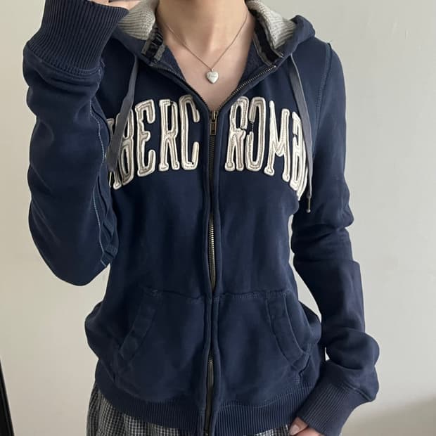 zip up hoodie