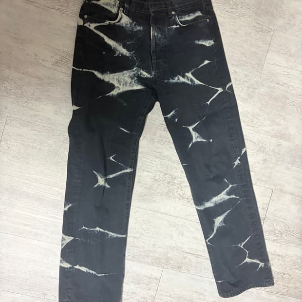 드리스 반 노튼 블리치드 데님