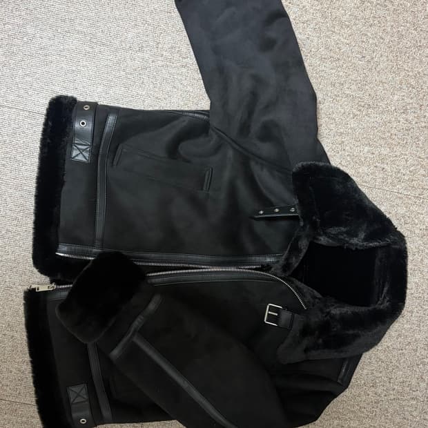 스파오 퍼 무스탕