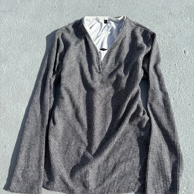 “Vintage”Minimal Design White Layered Gr