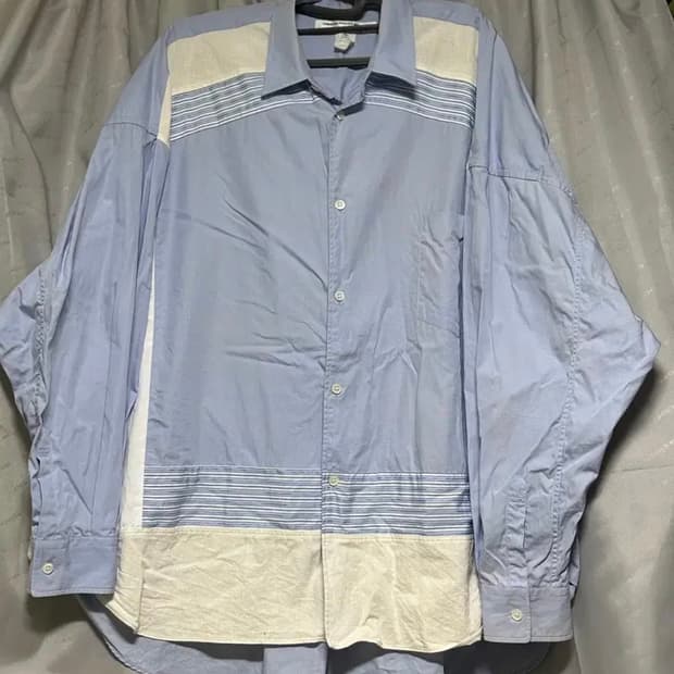 꼼데 셔츠라인 배색 드랍숄더 셔츠