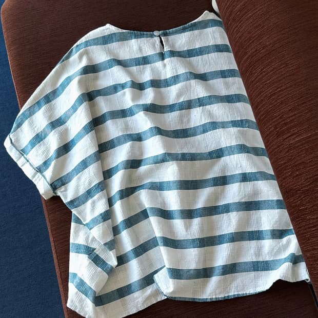 Wide sleeve jacquard fabric shirt top
