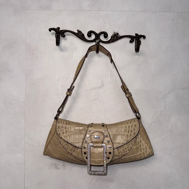 Guess beige python cubic buckle 숄더백