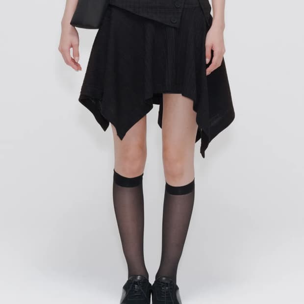 미세키서울 Unbalanced flow mini skirt BLACK