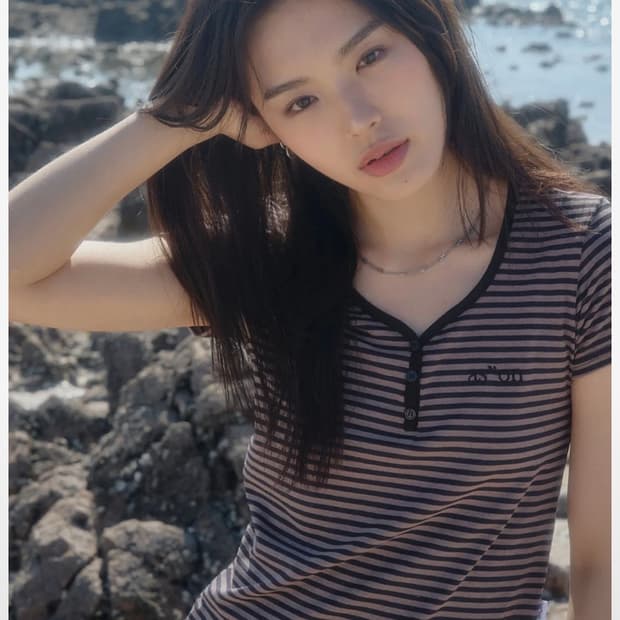 애즈온 스트라이프 반팔티