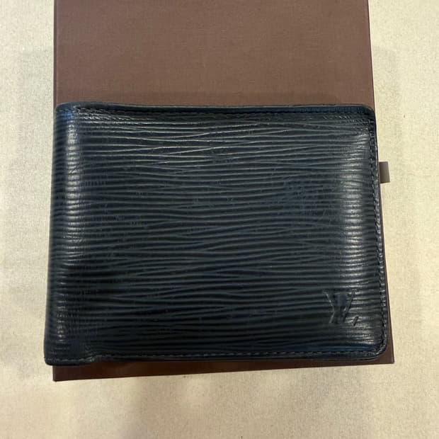 정품 루이비통 에피 반지갑