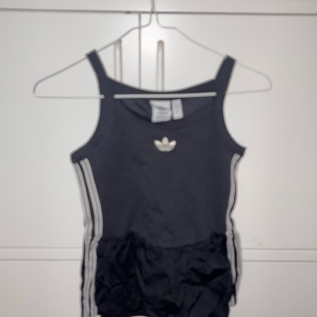 아디다스 썸머 글로우 탑