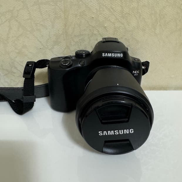 [새상품급] 삼성 NX20 미러리스 + 18-55mm 렌즈