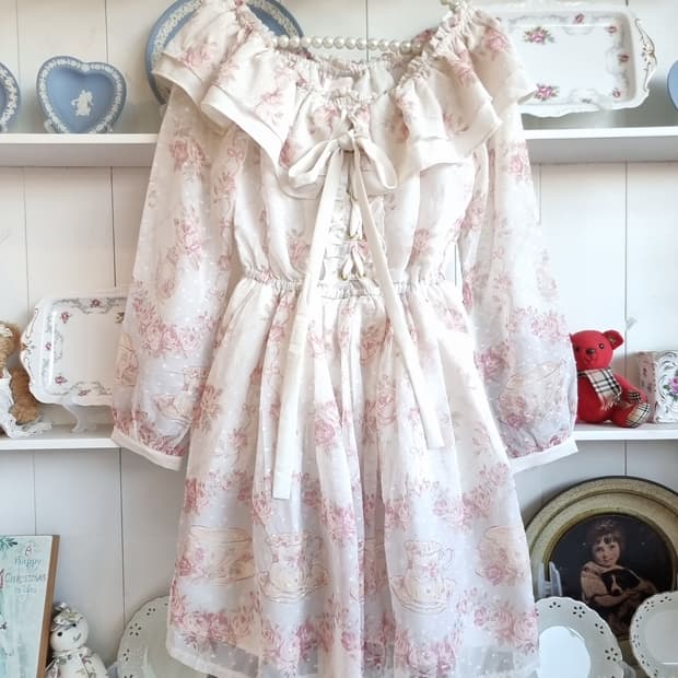 Liz Lisa(리즈리사) 티세트 플라워 프릴 오프숄더 원피스