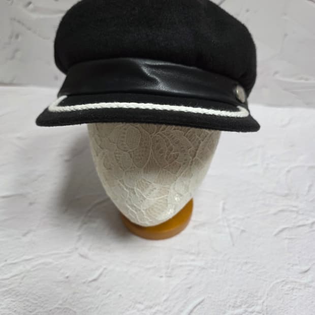 OiOI블랙 울  뉴스보이 캡 스몰