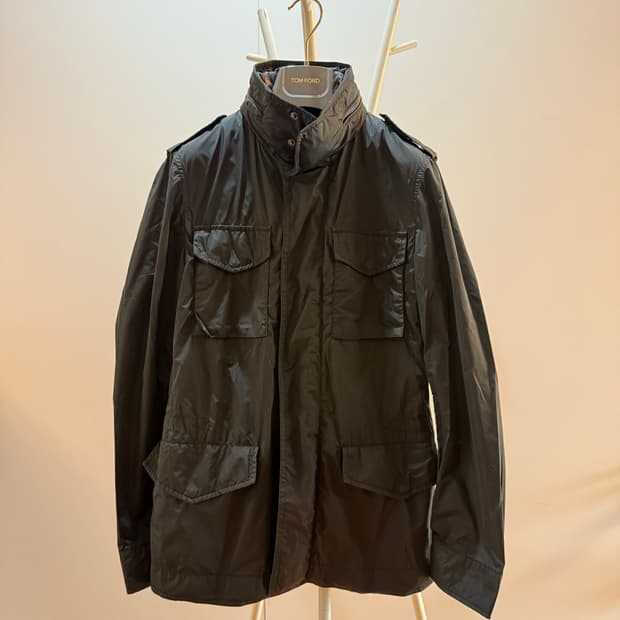 나일론 윈드브레이커